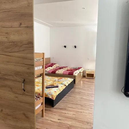 Hillside šumava Aparthotel 3*